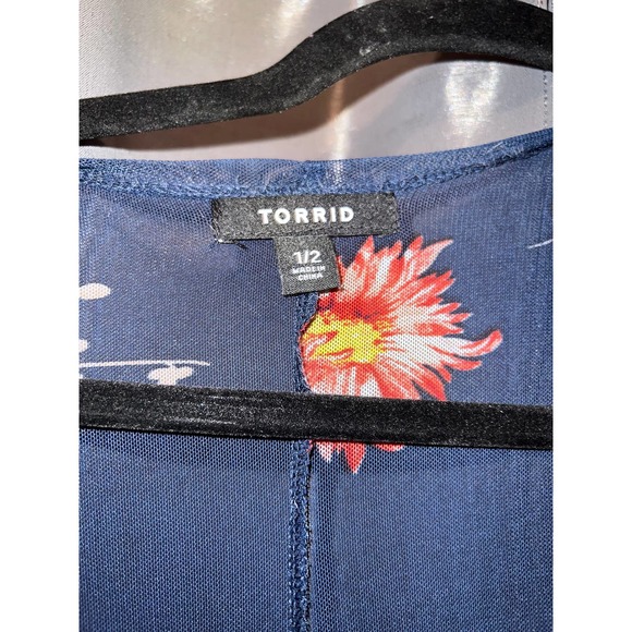 Torrid Top Size 1 - Picture 2 of 3